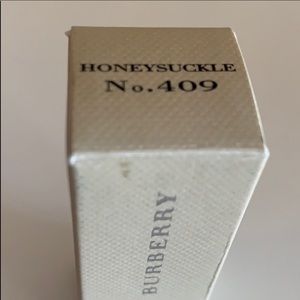 Burberry Makeup - Burberry #409 Honeysuckle velvet lipstick Burberry Makeup - Burberry #409 Honeysuckle velvet lipstick